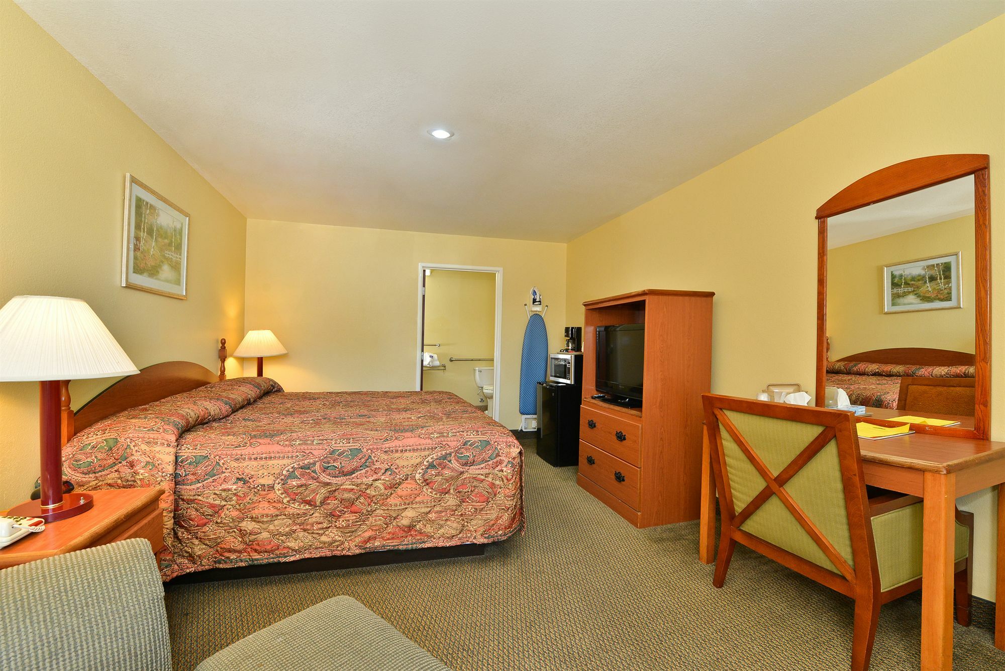 Days Inn By Wyndham Abbeville Екстер'єр фото