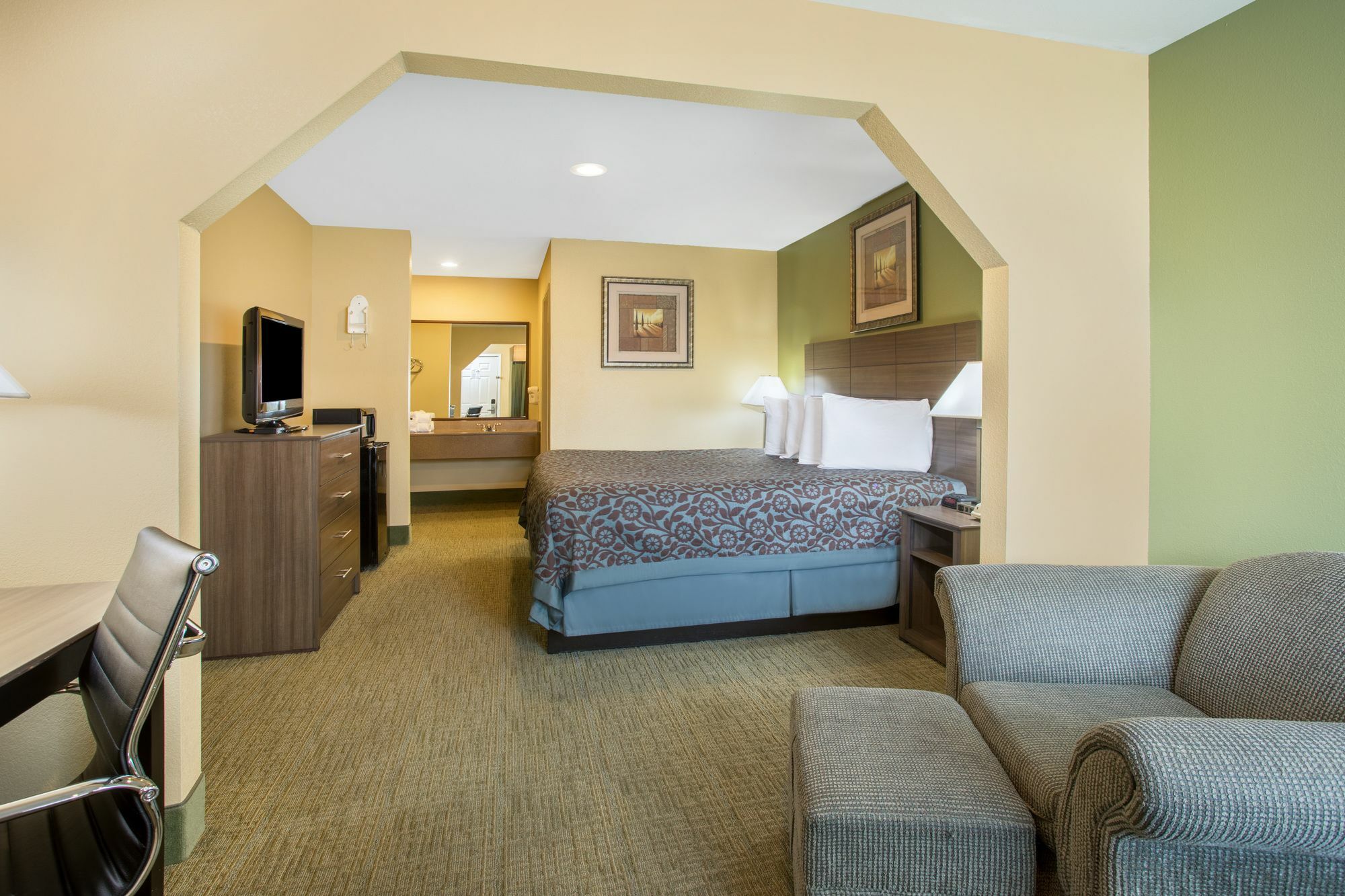 Days Inn By Wyndham Abbeville Екстер'єр фото