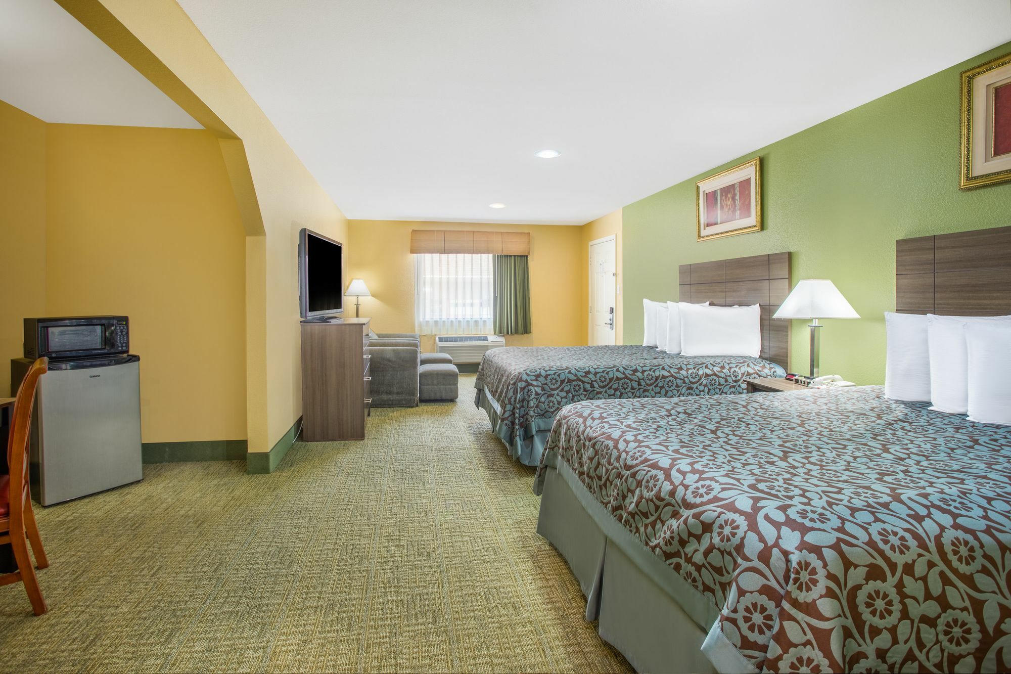 Days Inn By Wyndham Abbeville Екстер'єр фото